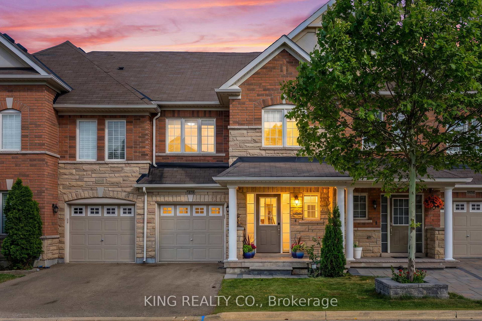 1458-bews-landing-milton-ontario-w13539052