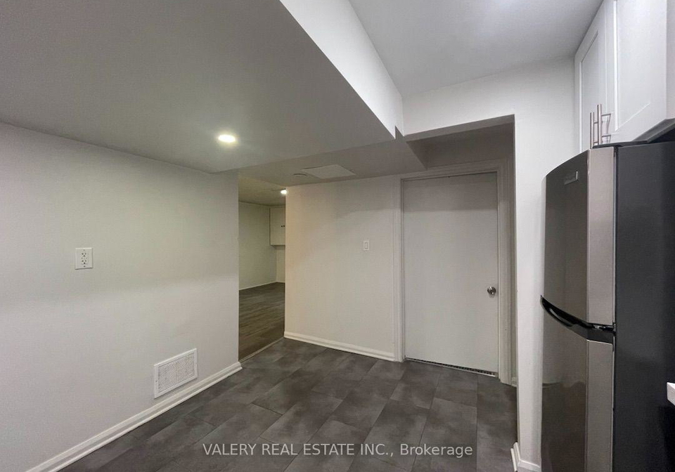 3-bondhead-place-toronto-etobicoke-ontario-w13539312