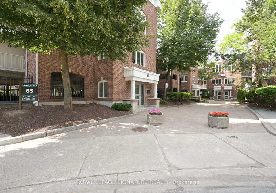 65-bristol-road-e-mississauga-ontario-w13539476