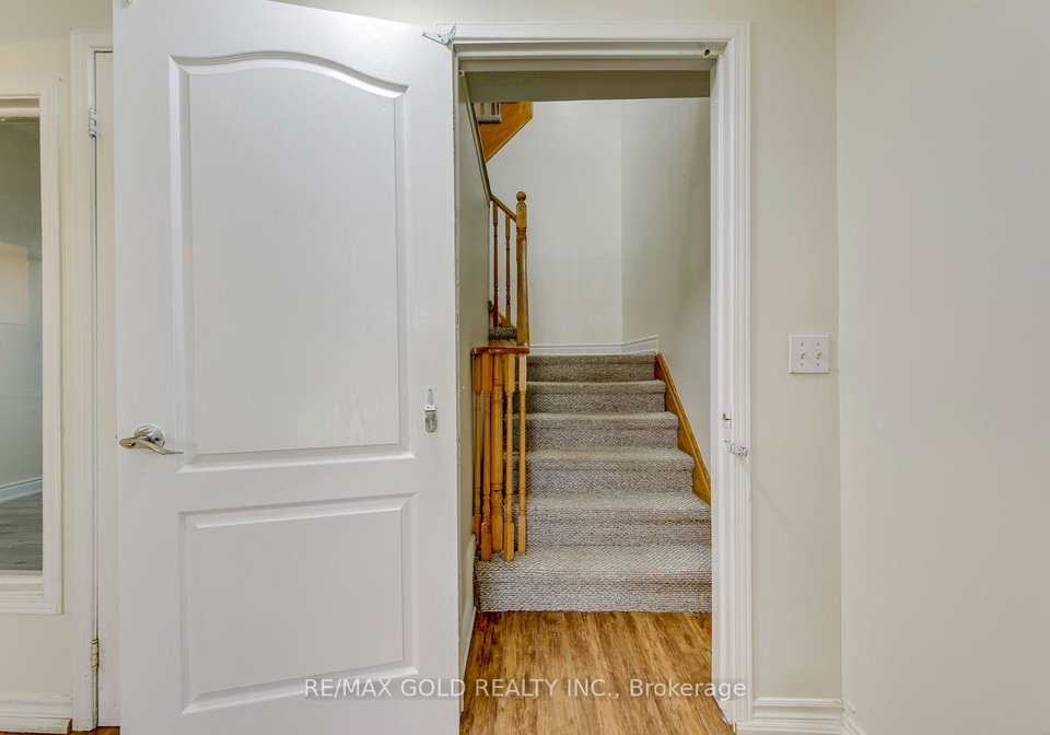 3332-angel-pass-drive-mississauga-ontario-w13539628
