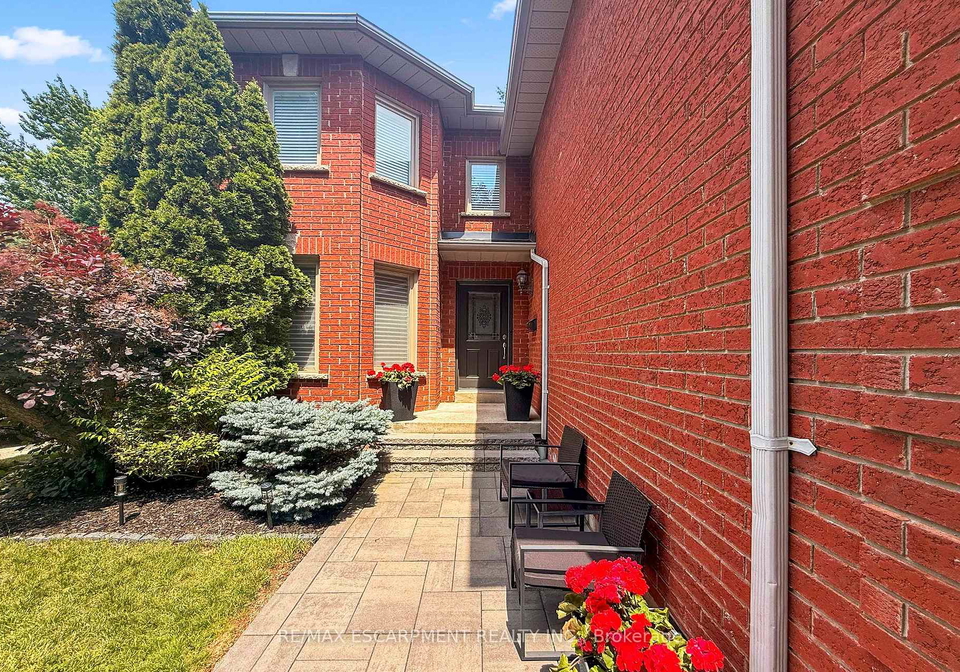 1839-fellen-place-mississauga-ontario-w13539764