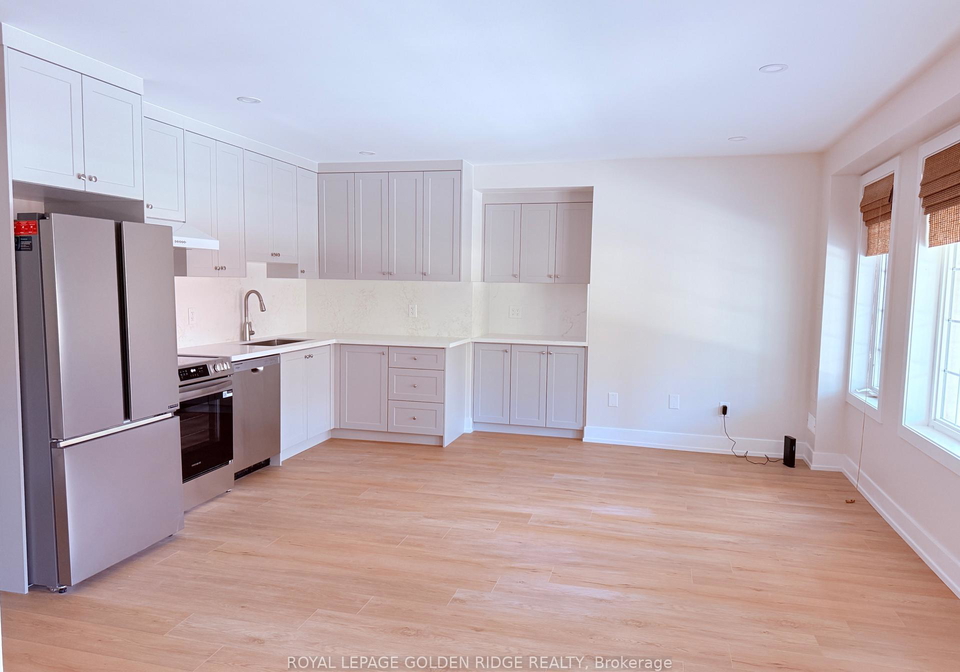 2435-presquile-drive-oakville-ontario-w13540014