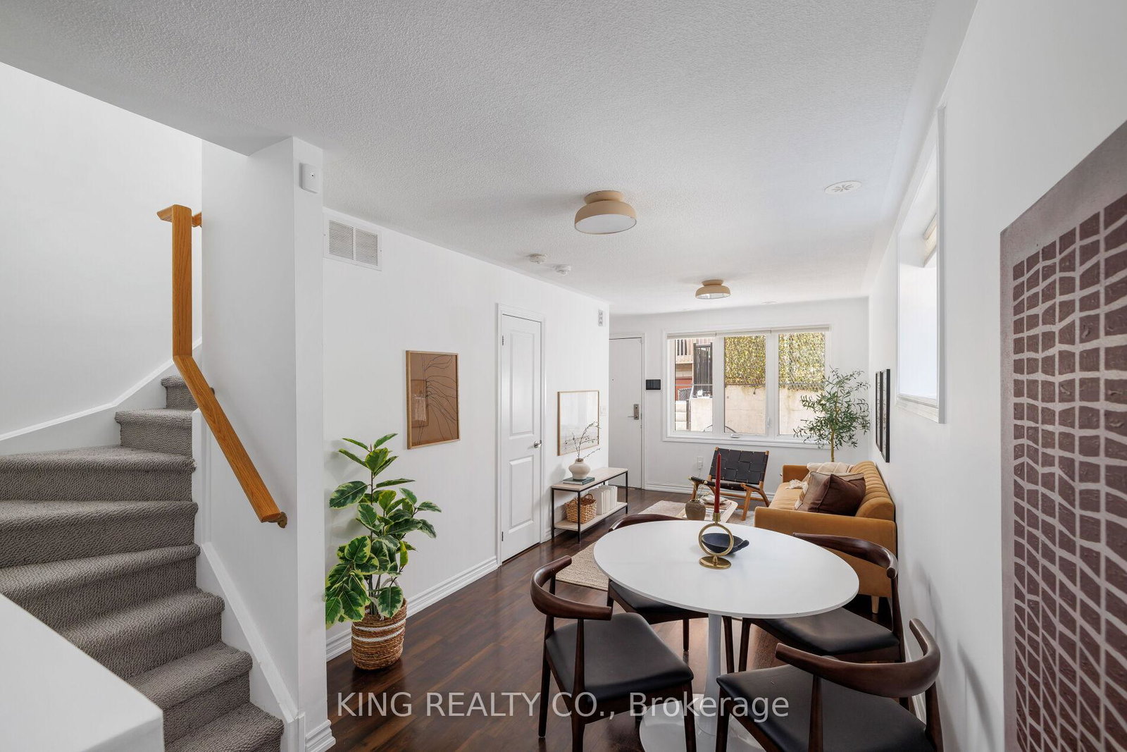 390-hopewell-avenue-toronto-north-york-ontario-w13540342