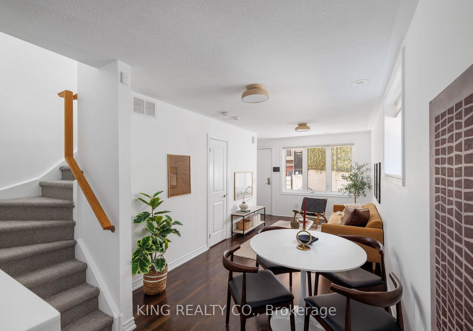 390-hopewell-avenue-toronto-north-york-ontario-w13540342