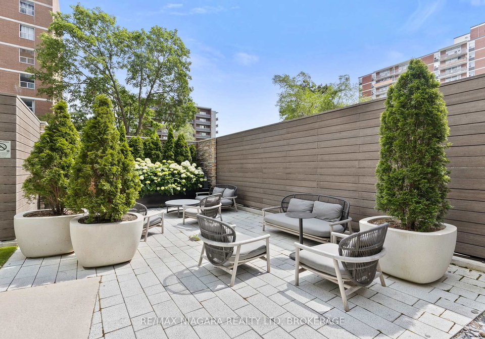 21-park-street-e-mississauga-ontario-w13540424