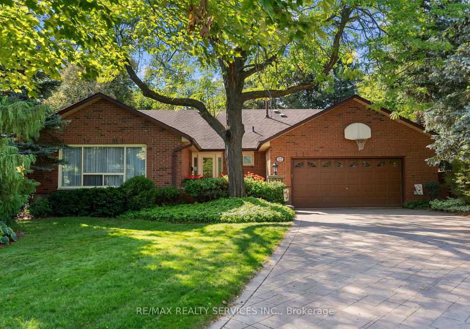 22-oldham-crescent-brampton-ontario-w13540442