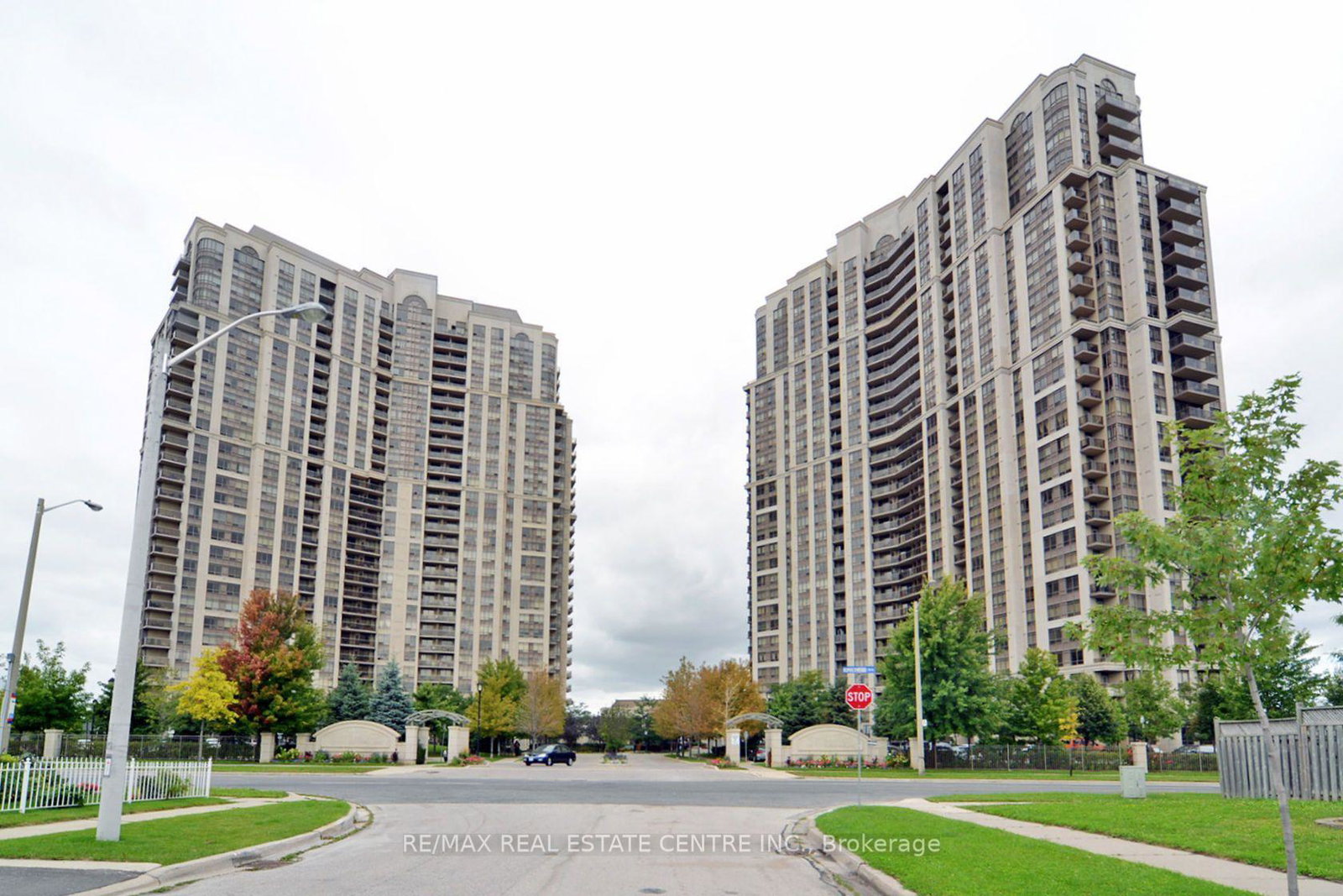 700-humberwood-boulevard-toronto-etobicoke-ontario-w13540508