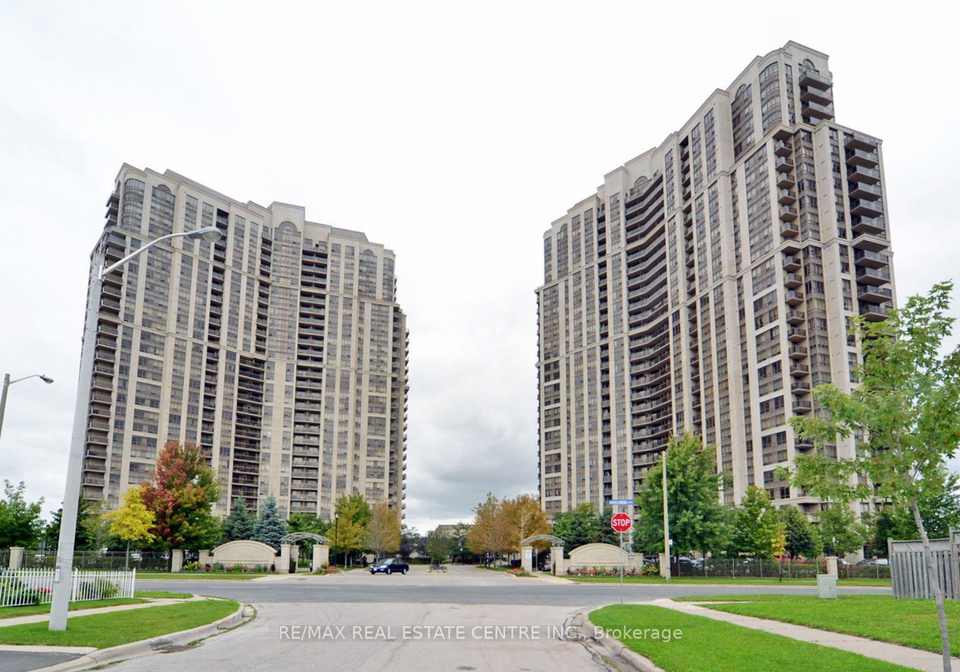 700-humberwood-boulevard-toronto-etobicoke-ontario-w13540508