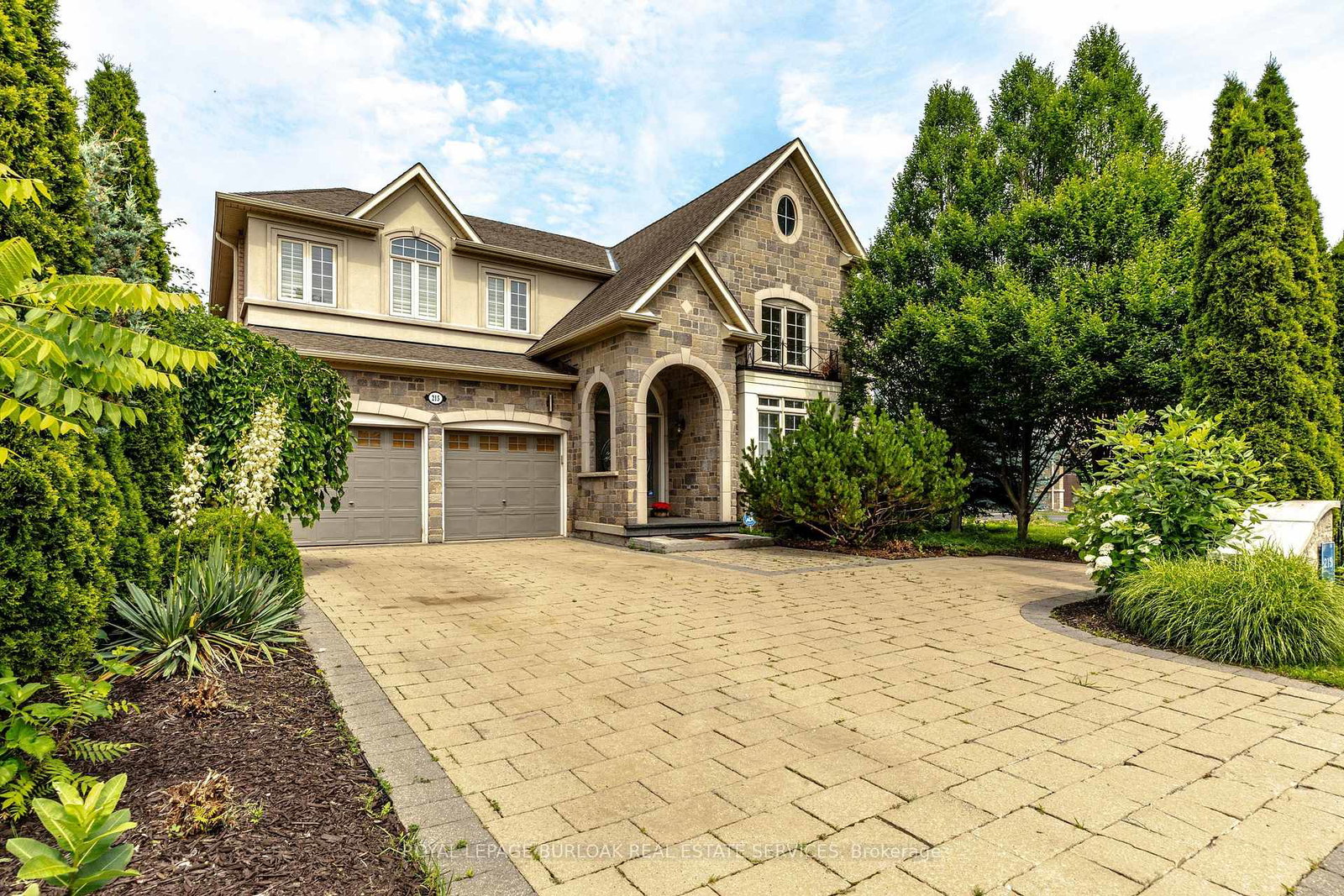 215-burloak-drive-oakville-ontario-w13540704