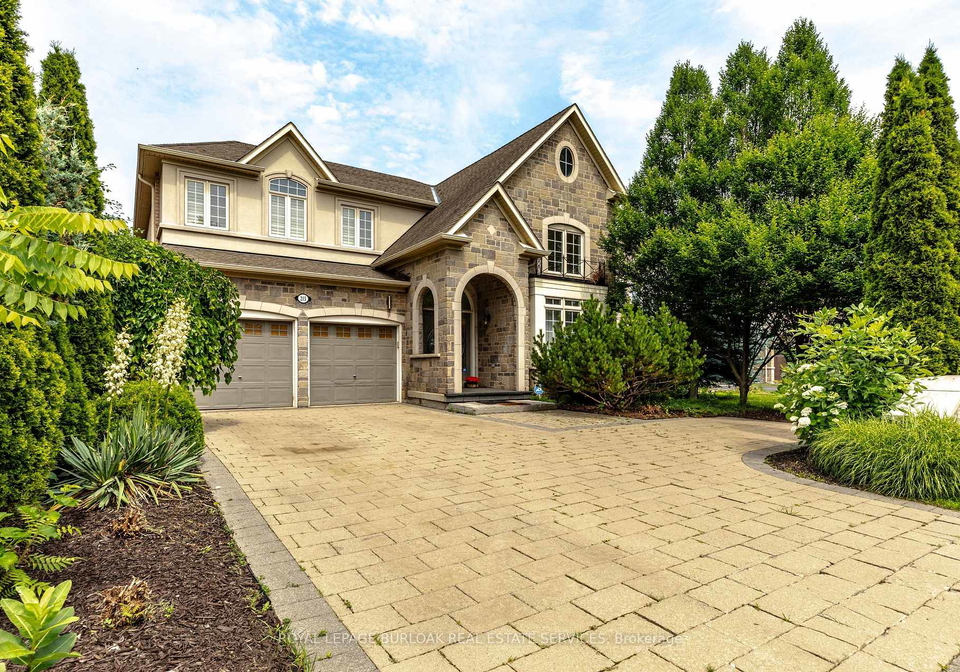 215-burloak-drive-oakville-ontario-w13540704