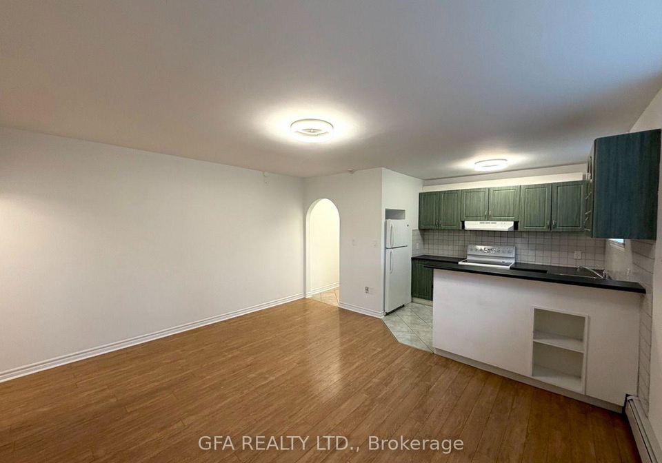 16-arrowsmith-avenue-toronto-north-york-ontario-w13540708