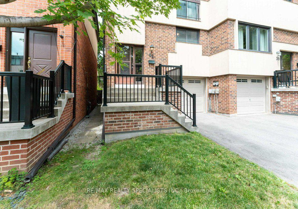 41-maple-branch-path-toronto-etobicoke-ontario-w13540968