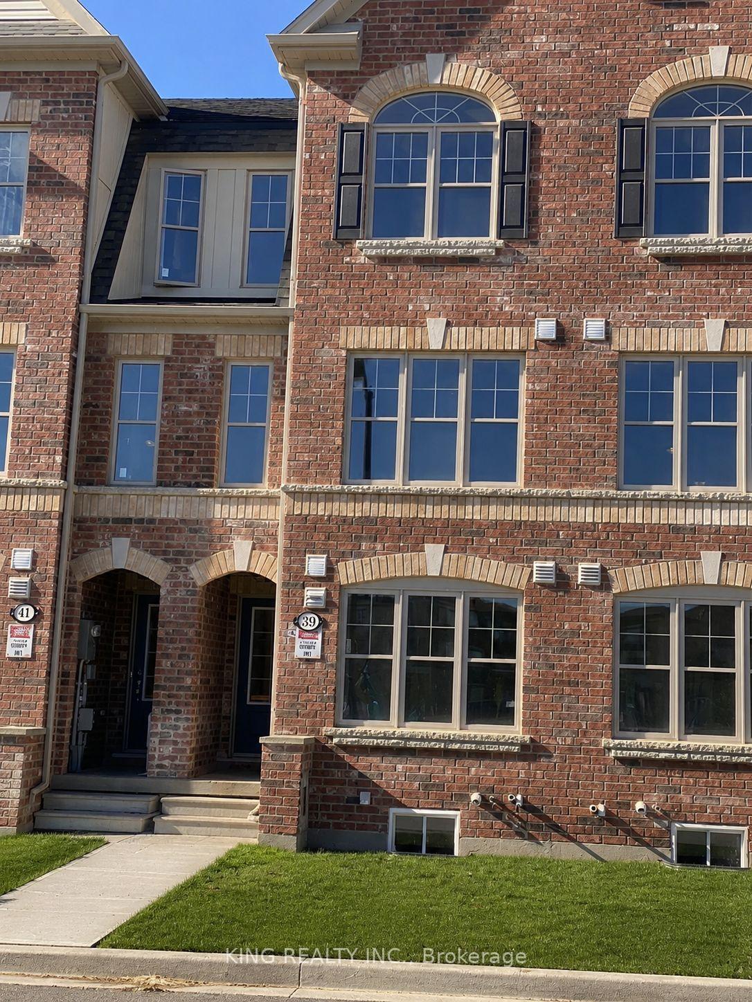 39-finegan-circle-brampton-ontario-w13541080