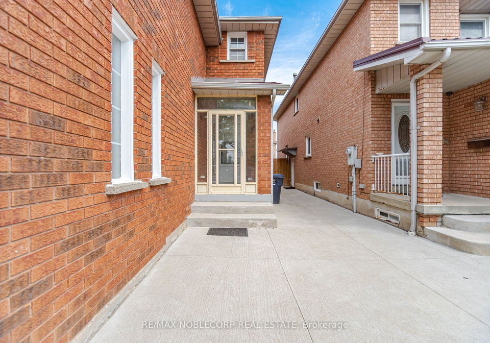 66-cinrickbar-drive-toronto-etobicoke-ontario-w13541202