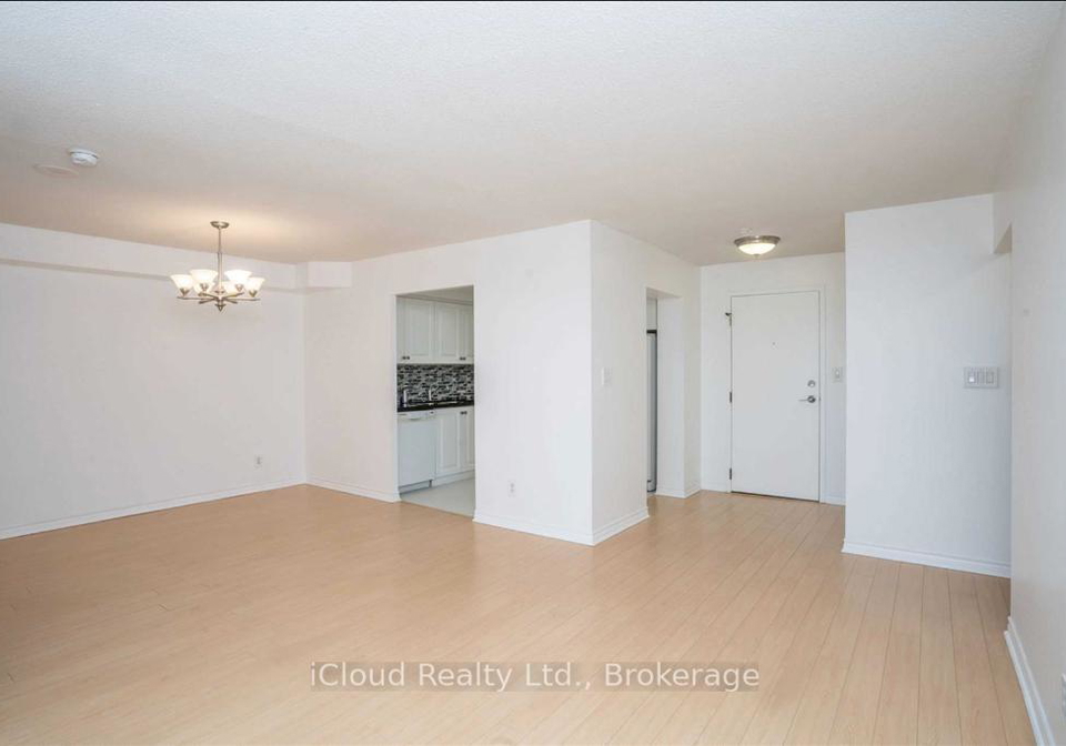 135-hillcrest-avenue-mississauga-ontario-w13541258