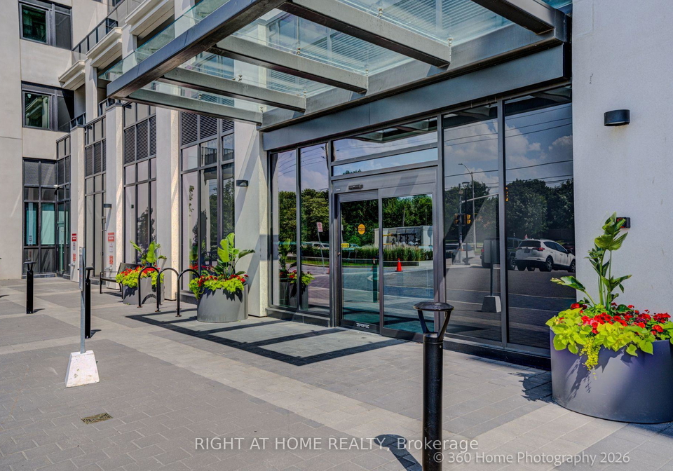 202-burnhamthorpe-road-e-mississauga-ontario-w13541318