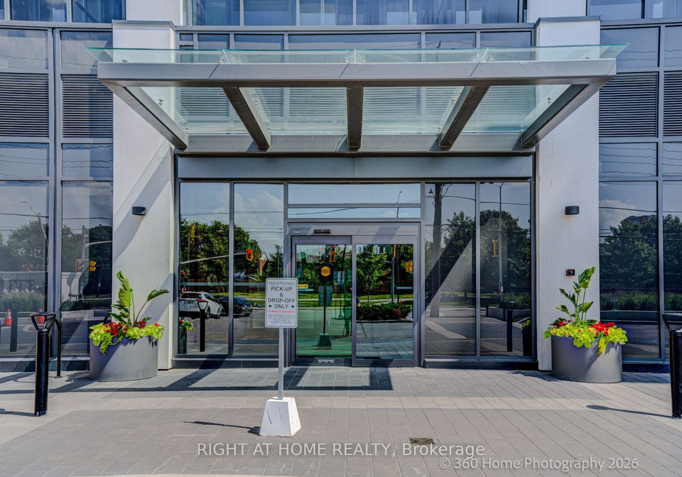 202-burnhamthorpe-road-e-mississauga-ontario-w13541318