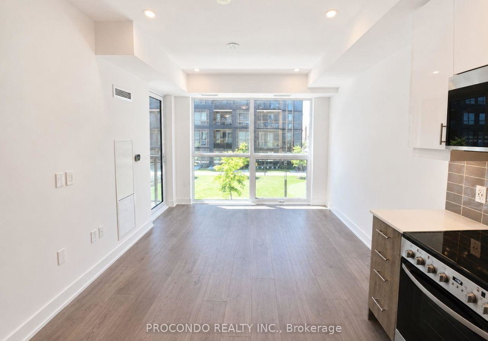 2343-khalsa-gate-oakville-ontario-w13541386
