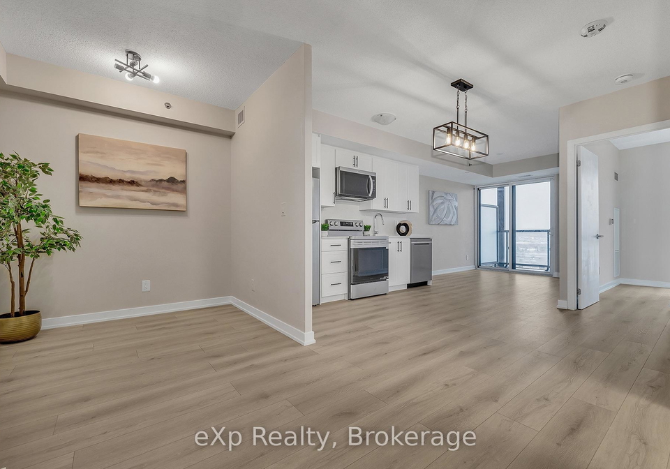 3210-dakota-common-burlington-ontario-w13541490