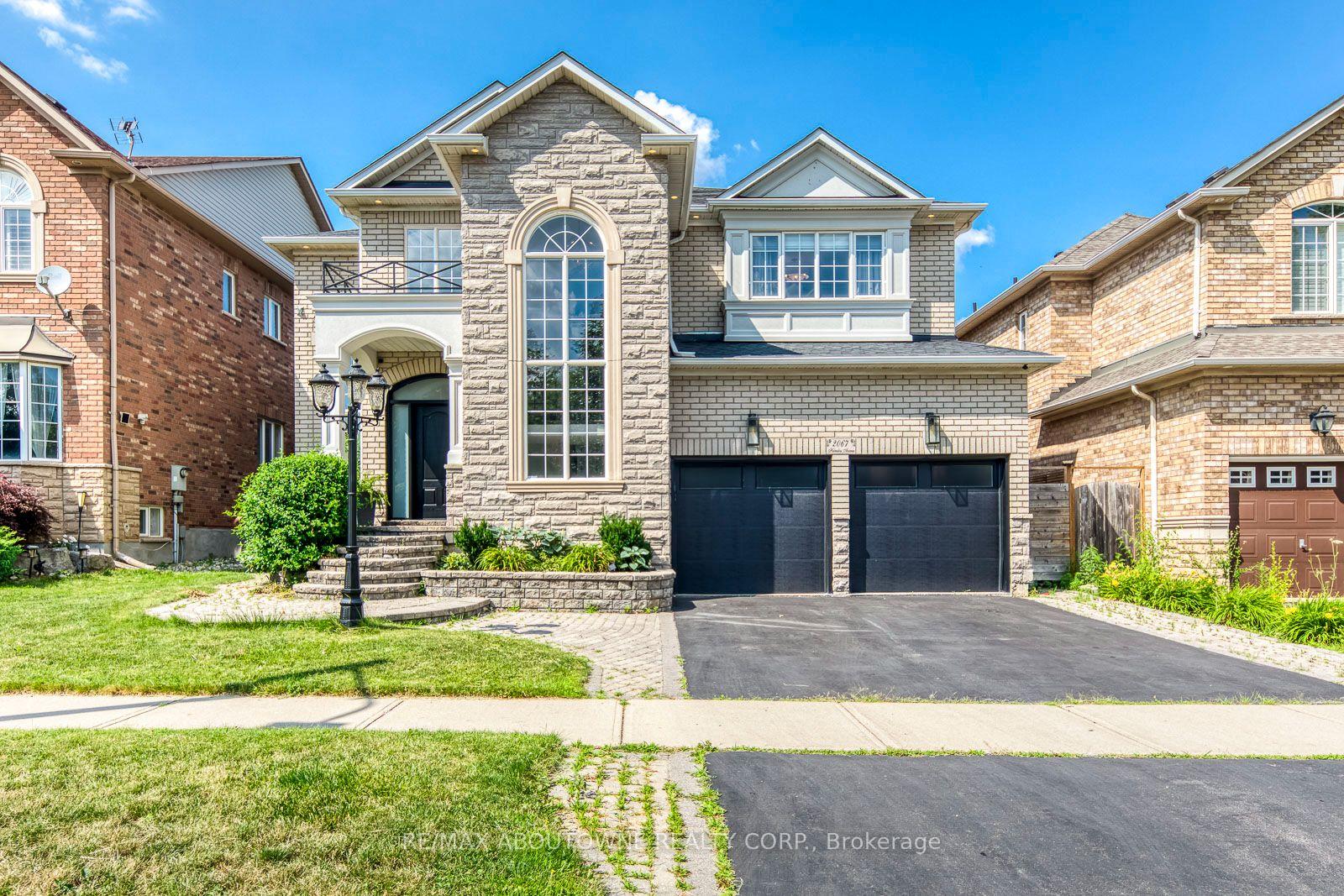2067-helmsley-avenue-oakville-ontario-w13541854