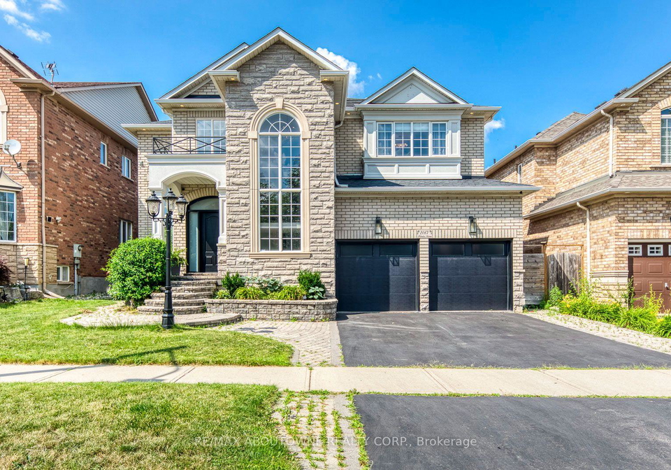 2067-helmsley-avenue-oakville-ontario-w13541854