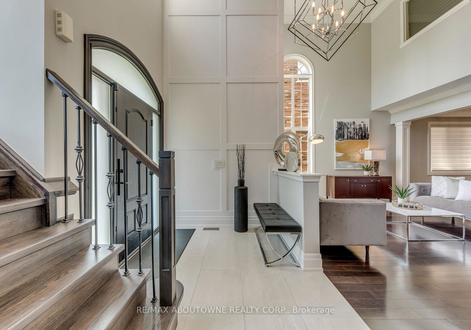 2067-helmsley-avenue-oakville-ontario-w13541854