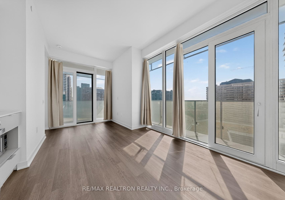3900-confederation-parkway-mississauga-ontario-w13541928