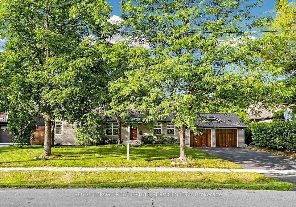 255-oakwood-crescent-oakville-ontario-w13542292