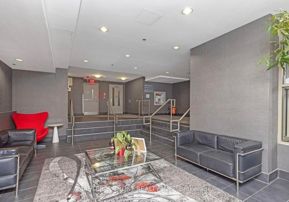 812-lansdowne-avenue-toronto-toronto-ontario-w13542332
