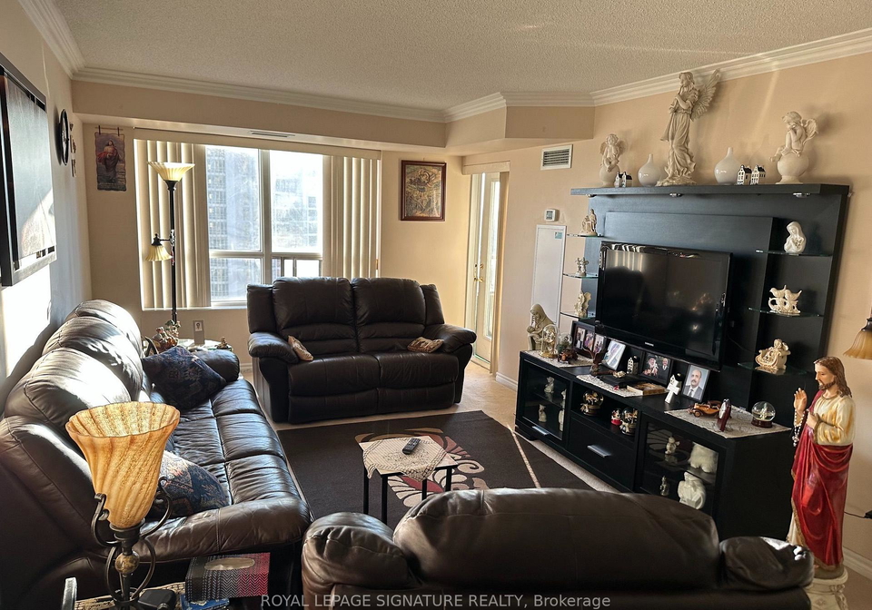 25-kingsbridge-garden-circle-mississauga-ontario-w13542396