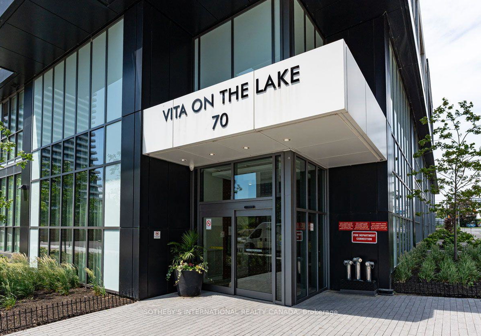 70-annie-craig-drive-toronto-etobicoke-ontario-w13542696