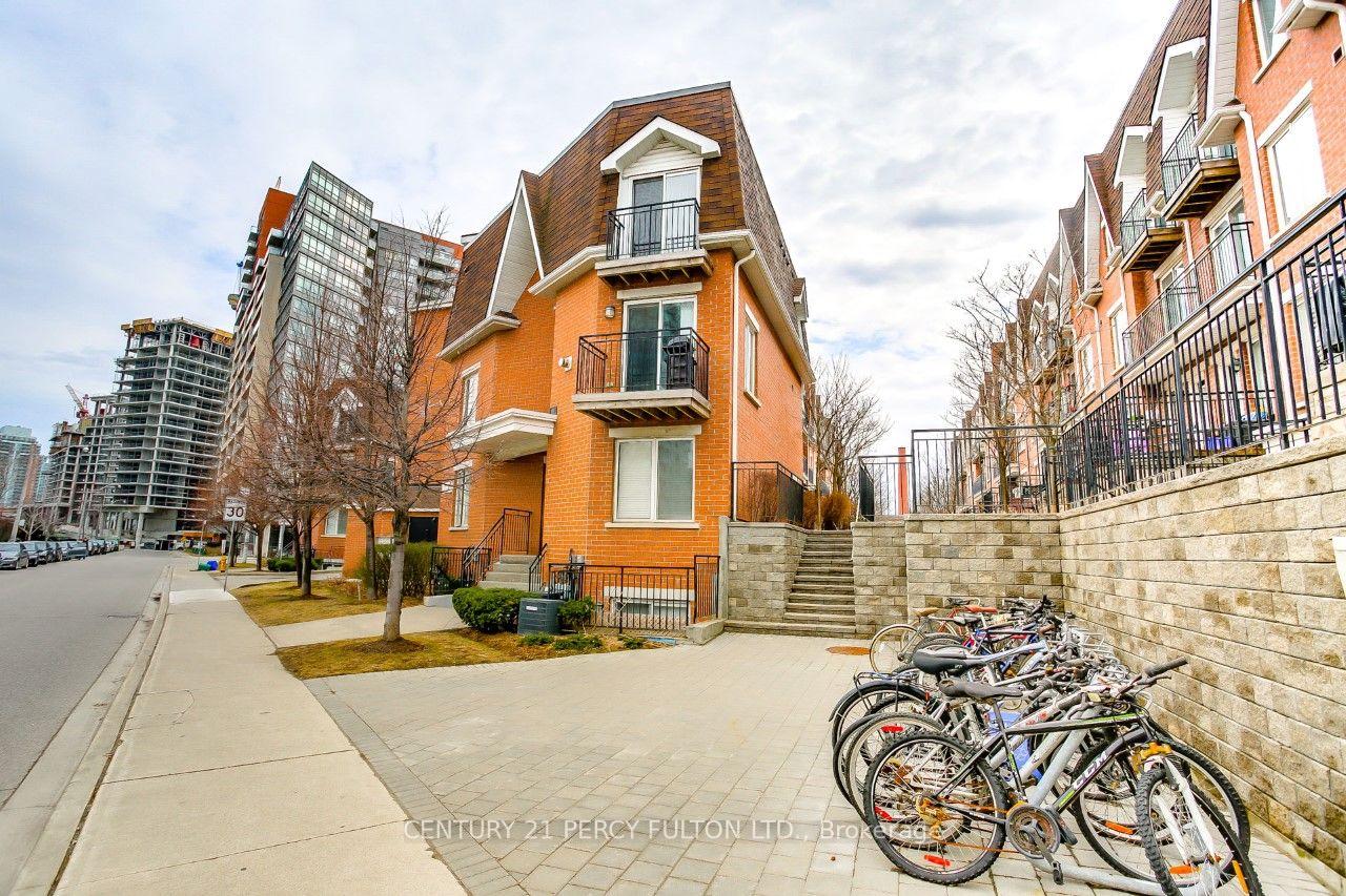 20-machells-avenue-n-toronto-toronto-ontario-w13542754