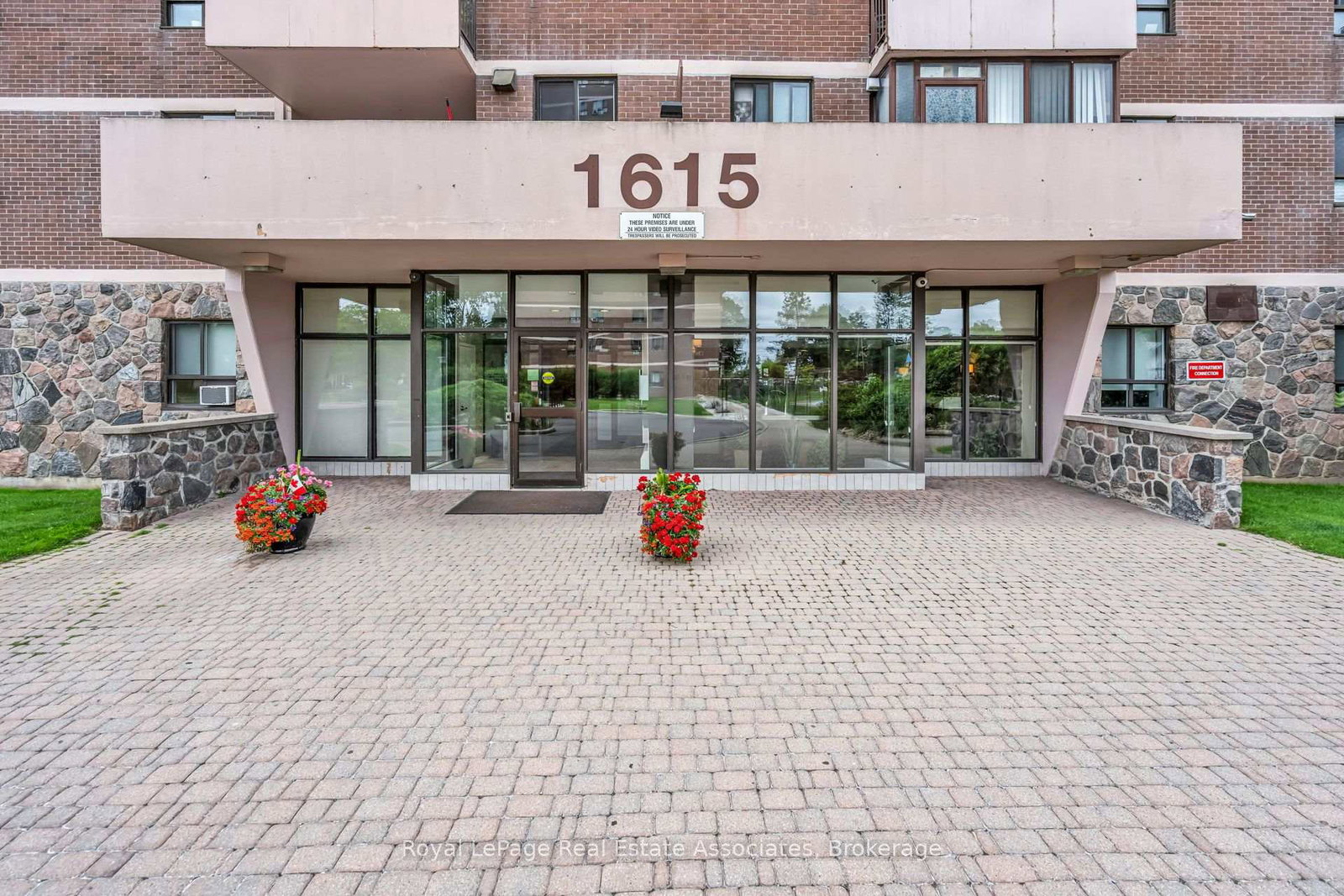 1615-bloor-street-mississauga-ontario-w13542888