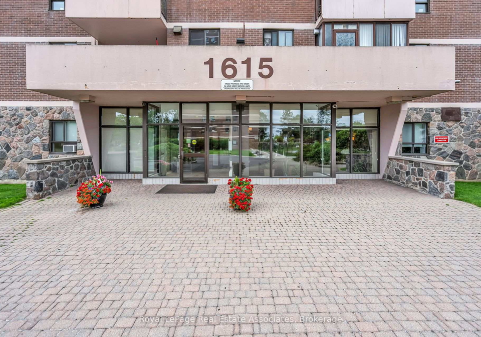 1615-bloor-street-mississauga-ontario-w13542888