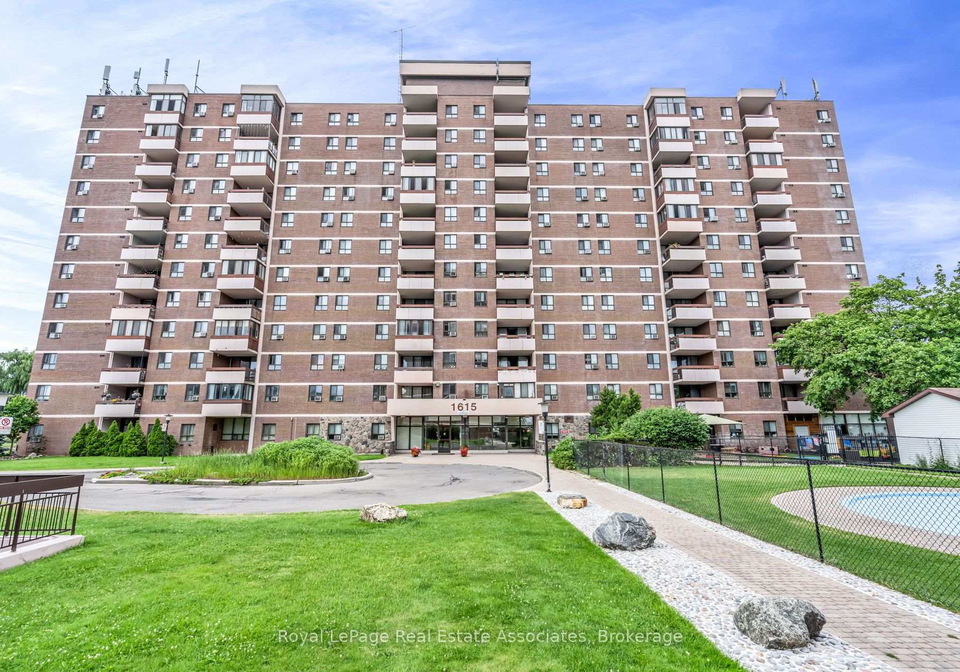 1615-bloor-street-mississauga-ontario-w13542888