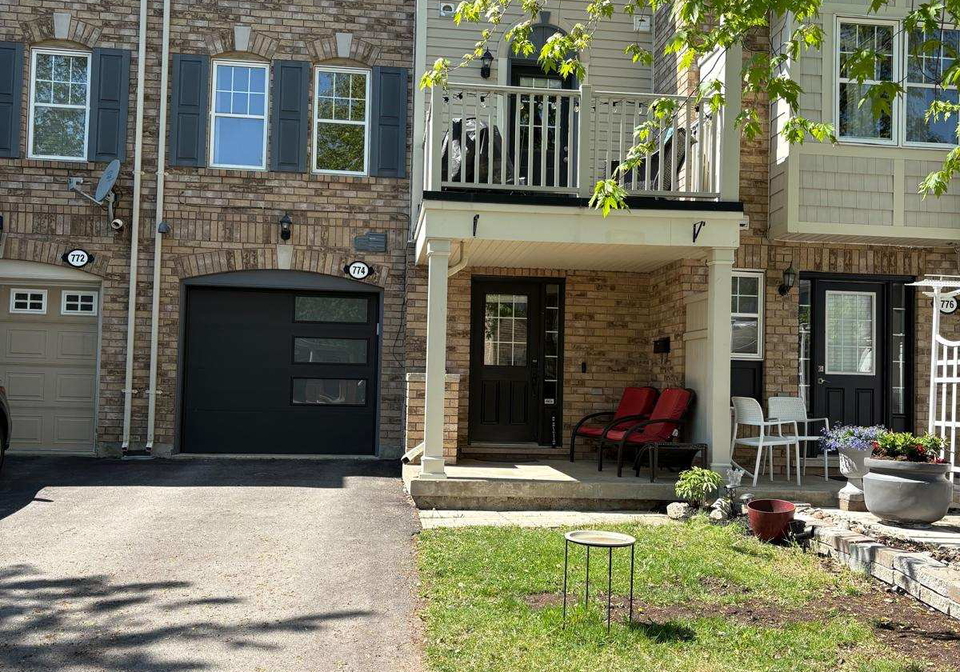 774-shortreed-crescent-milton-ontario-w13542916