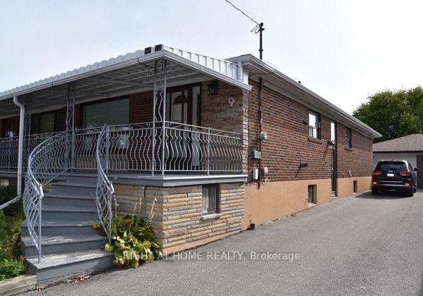 9-elnathan-crescent-toronto-york-ontario-w13543098