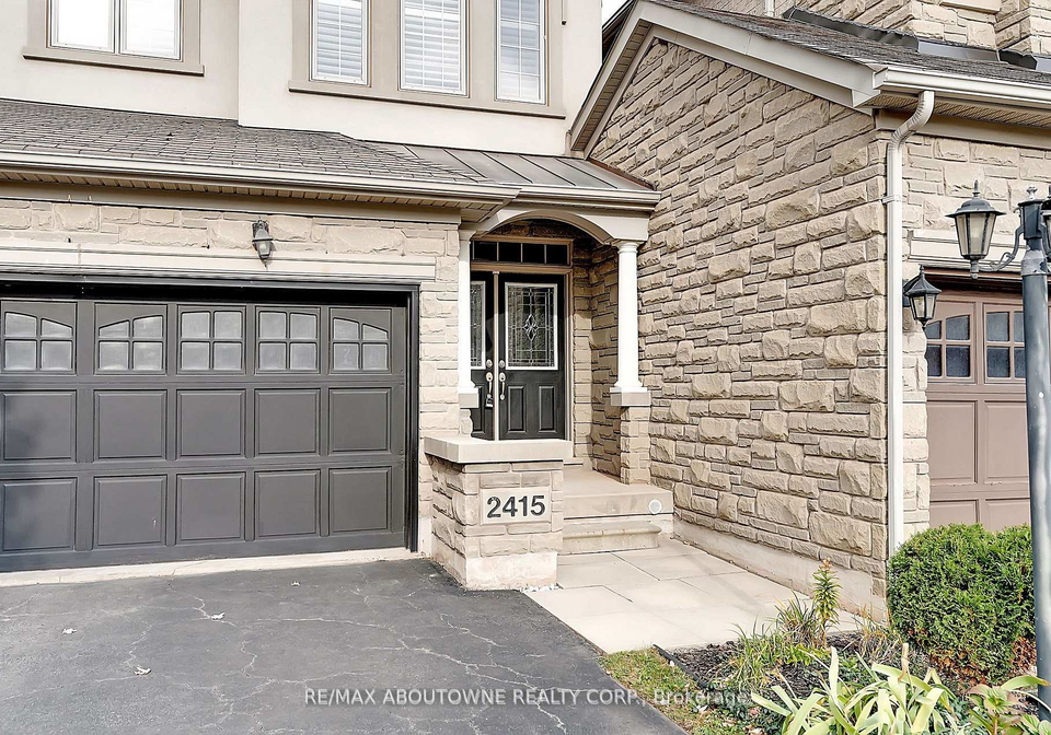 2415-presquile-drive-oakville-ontario-w13543130