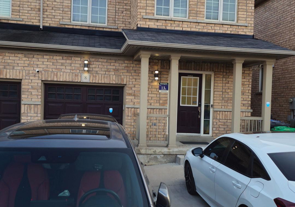8-natronia-trail-brampton-ontario-w13543310