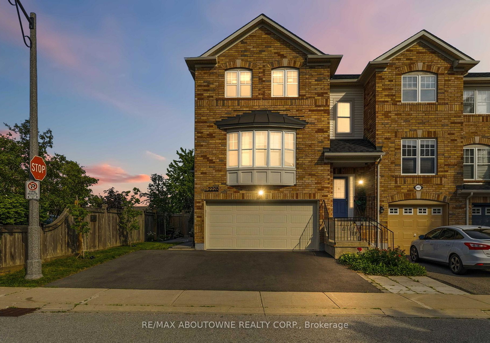 2228-jillian-lane-oakville-ontario-w13543458
