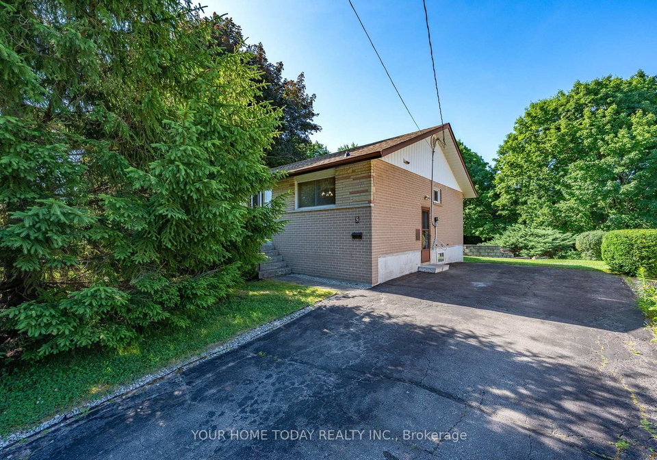 5-lane-court-halton-hills-ontario-w13543472