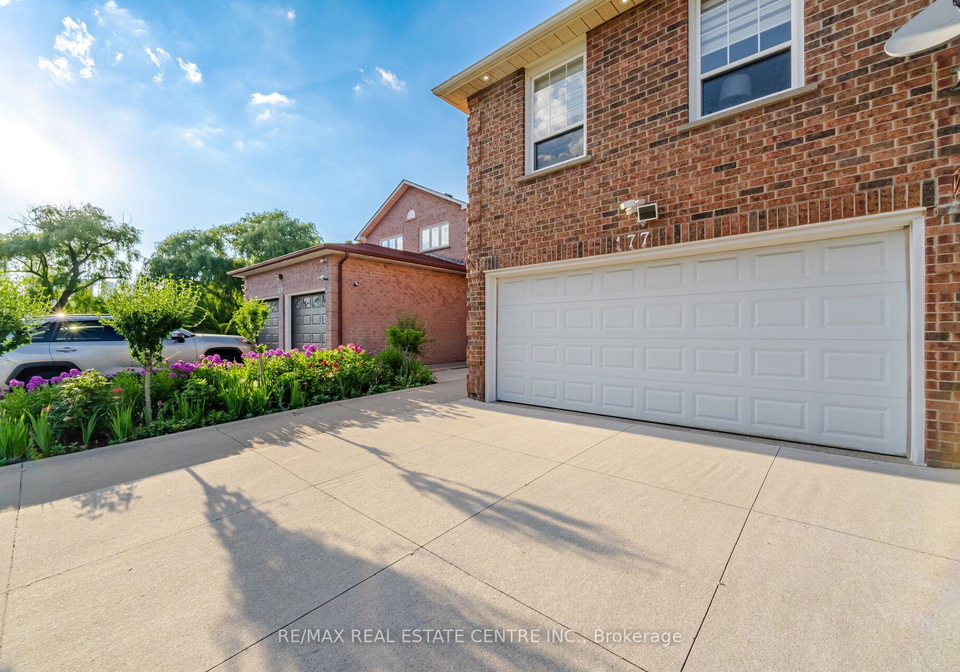 177-surbray-grove-mississauga-ontario-w13543670