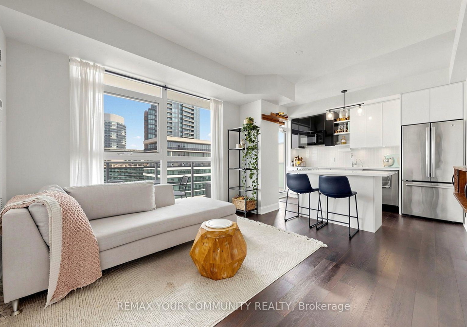 33-shore-breeze-drive-toronto-etobicoke-ontario-w13543836