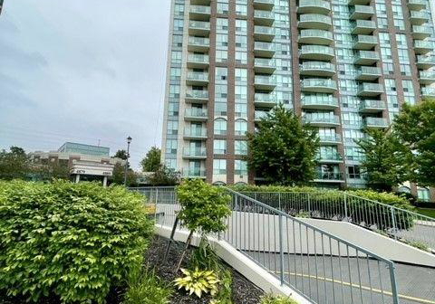 4889-kimbermount-avenue-mississauga-ontario-w13544242