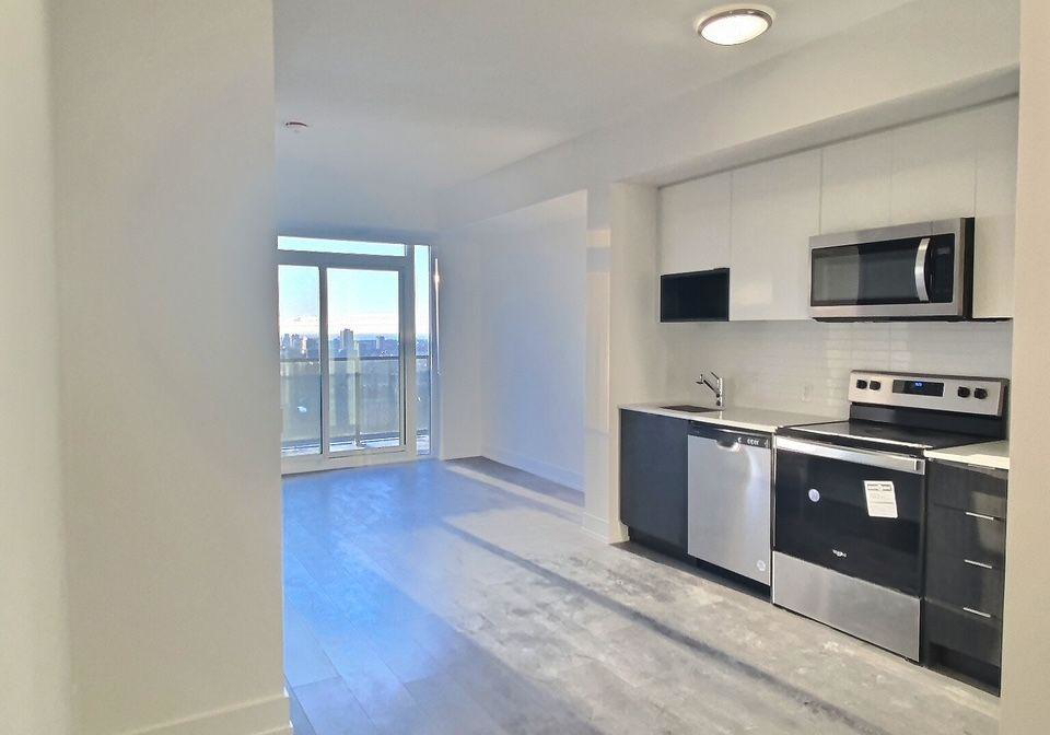 202-burnhamthorpe-road-e-mississauga-ontario-w13544246