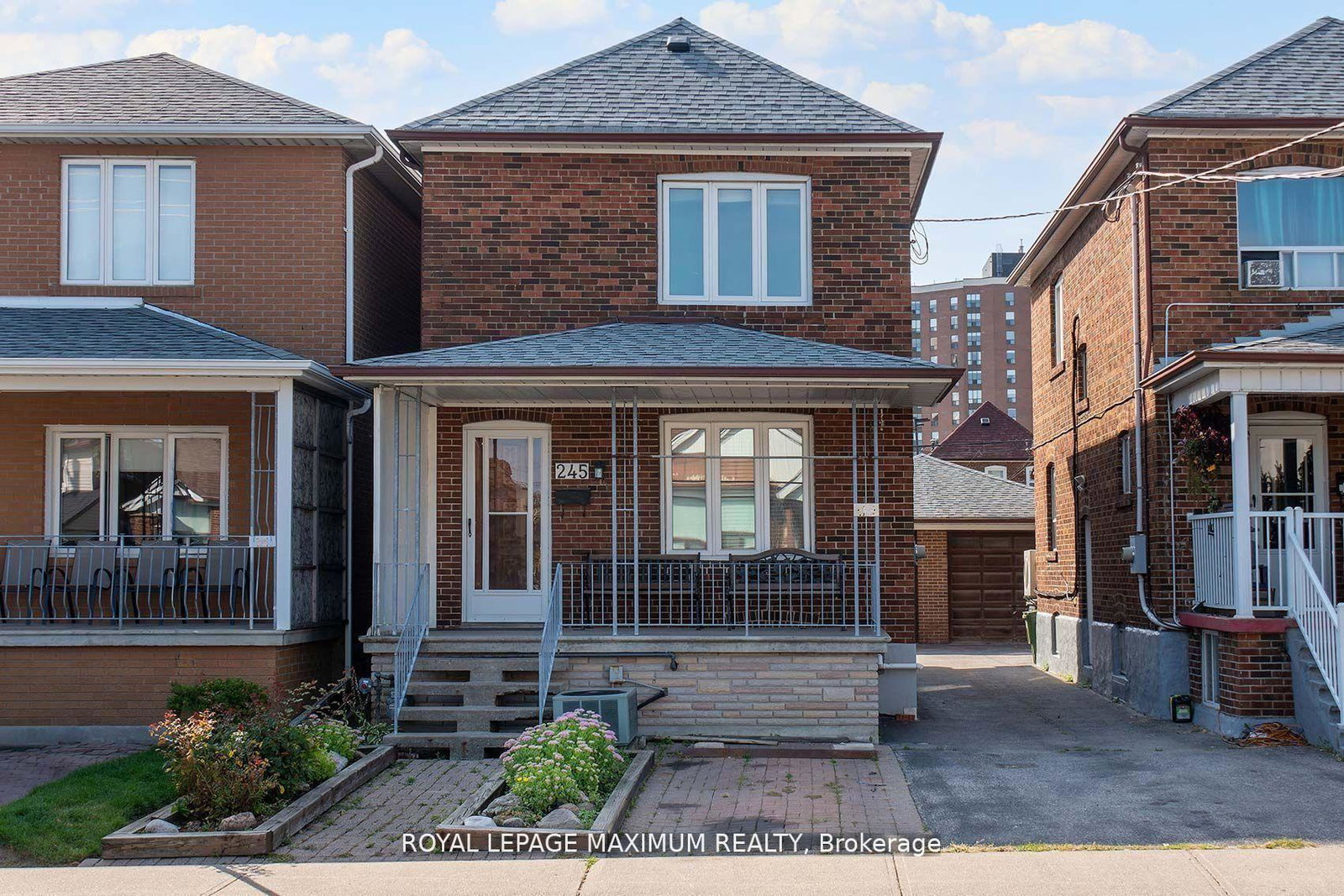 245-belgravia-avenue-toronto-north-york-ontario-w13544310