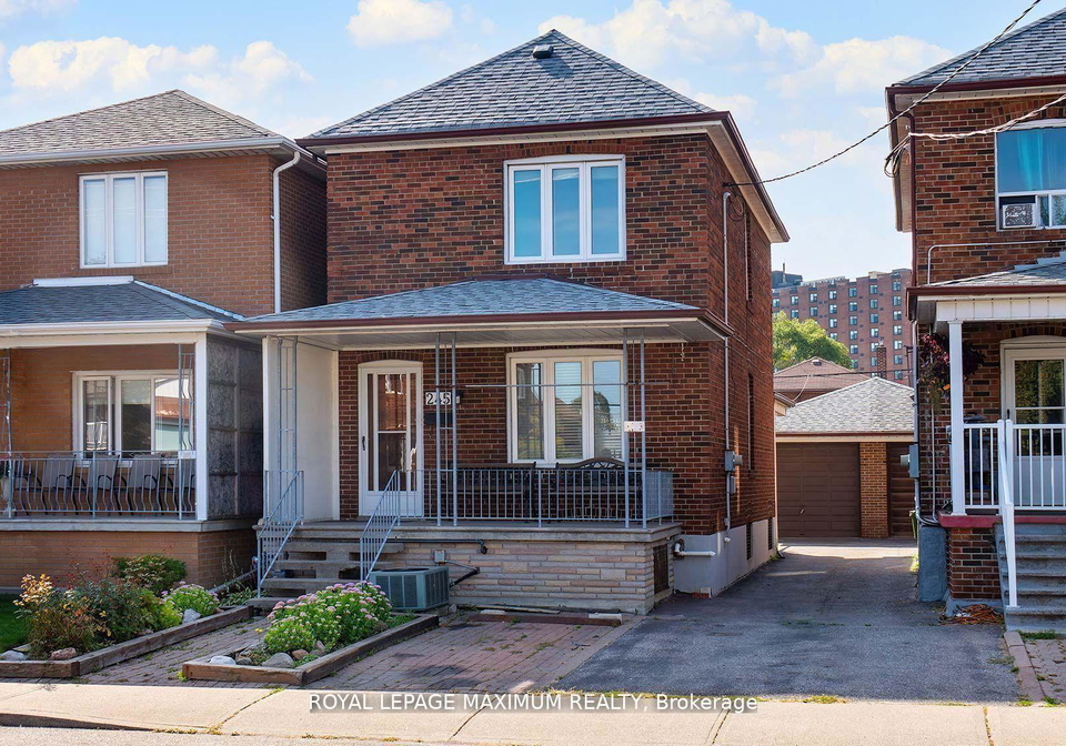 245-belgravia-avenue-toronto-north-york-ontario-w13544310