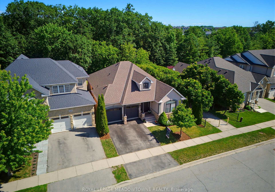 2269-wuthering-heights-way-oakville-ontario-w13544416