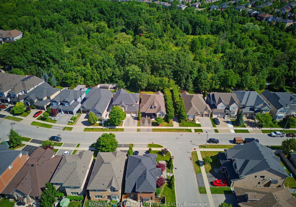 2269-wuthering-heights-way-oakville-ontario-w13544416