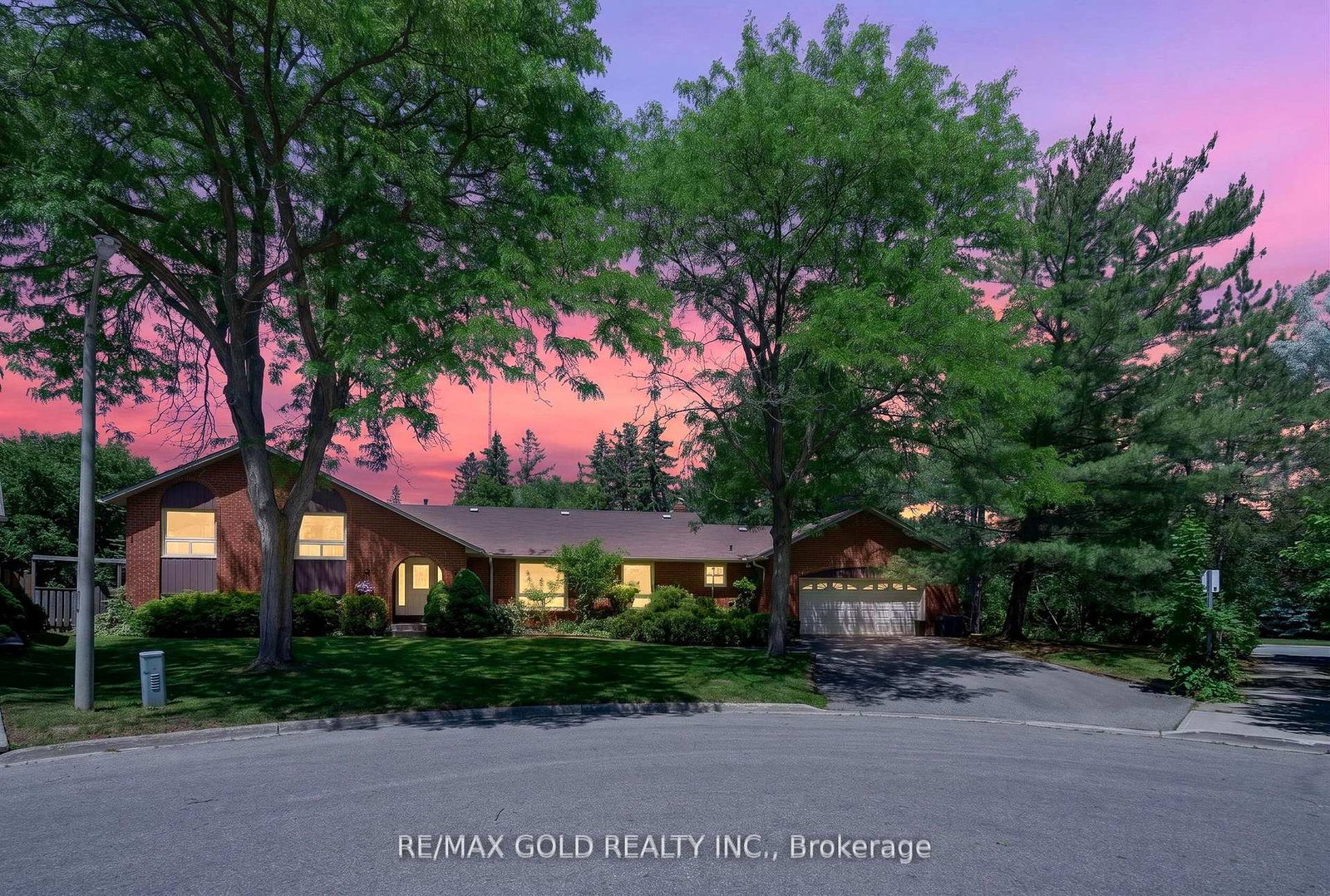 14-cairnmore-court-brampton-ontario-w13544516